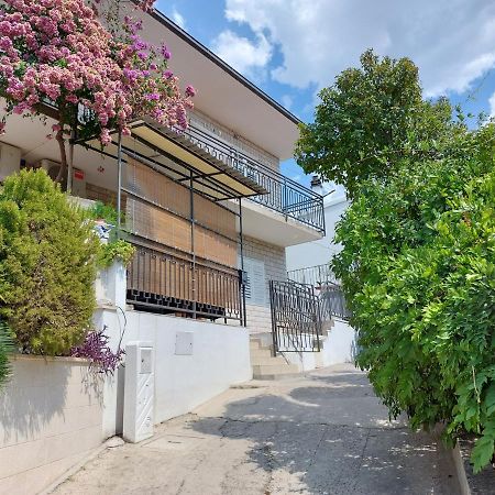 Apartmani Luka Baška Voda Dış mekan fotoğraf