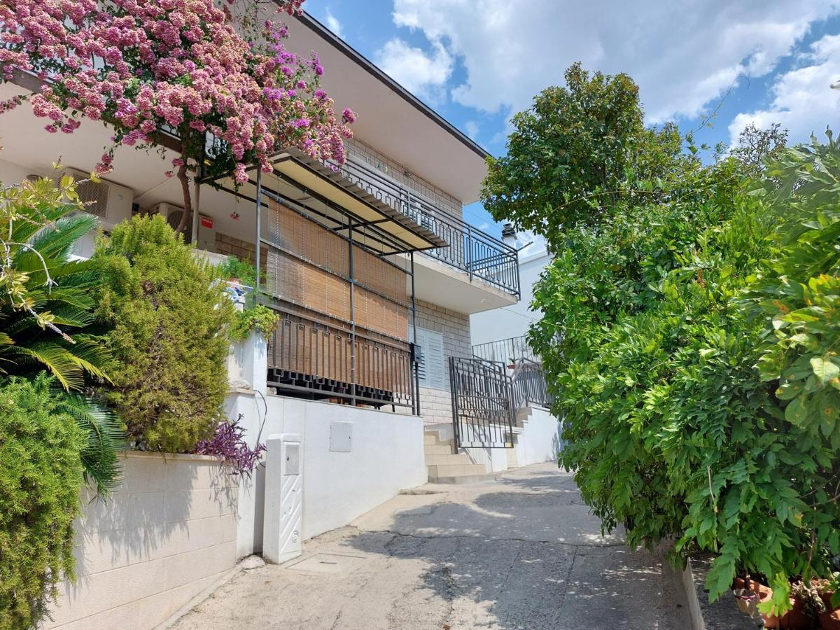 Apartmani Luka Baška Voda Dış mekan fotoğraf