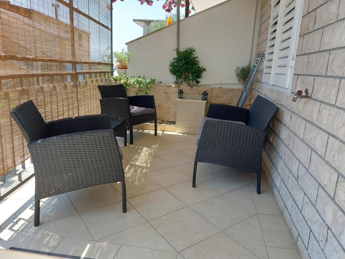 Apartmani Luka Baška Voda Dış mekan fotoğraf