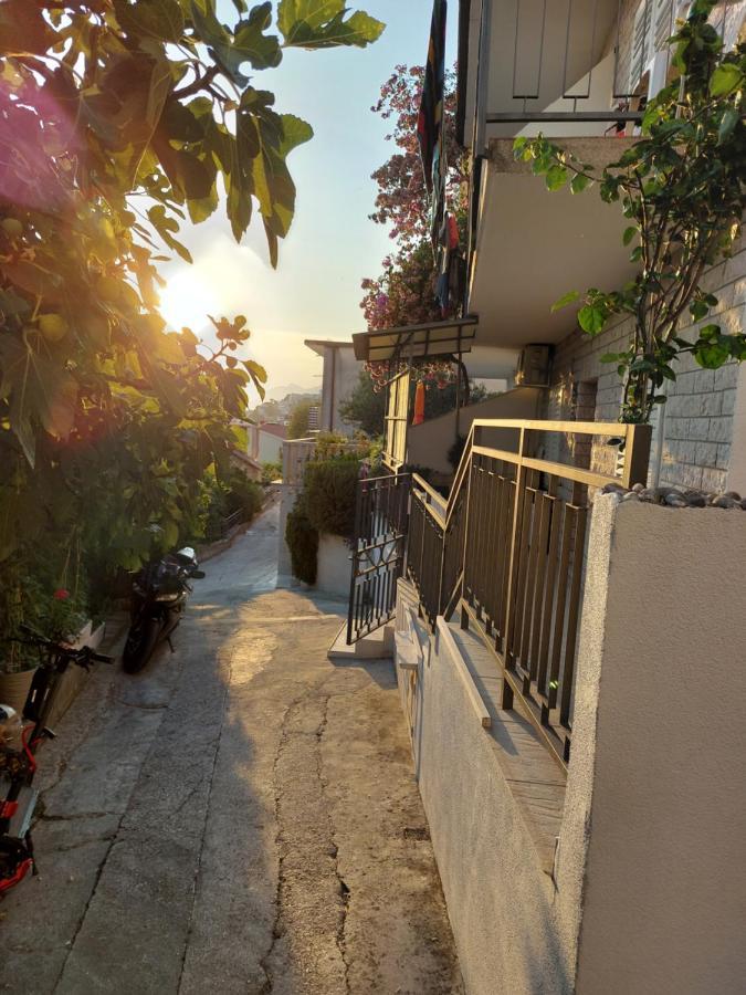 Apartmani Luka Baška Voda Dış mekan fotoğraf