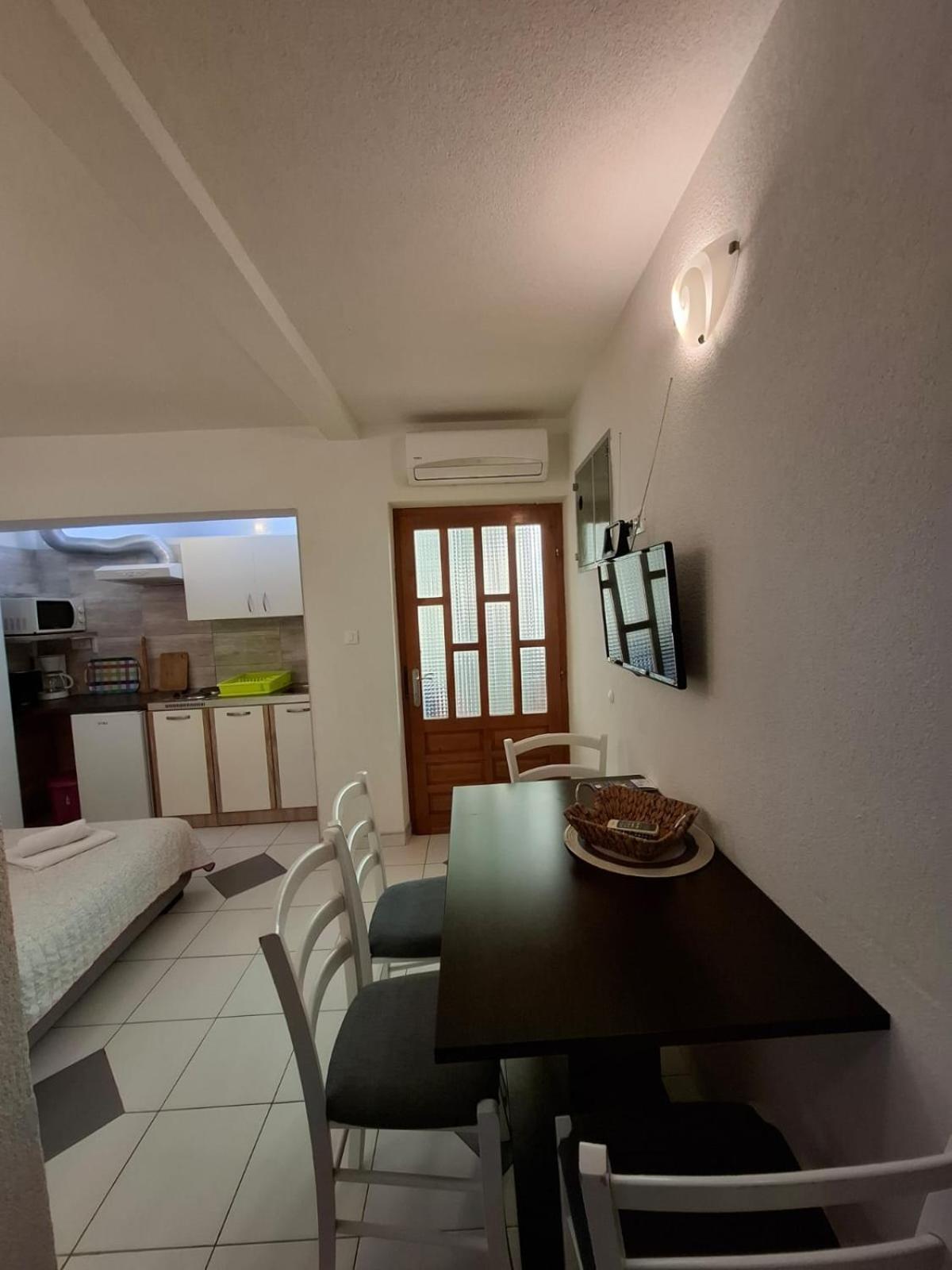 Apartmani Luka Baška Voda Dış mekan fotoğraf