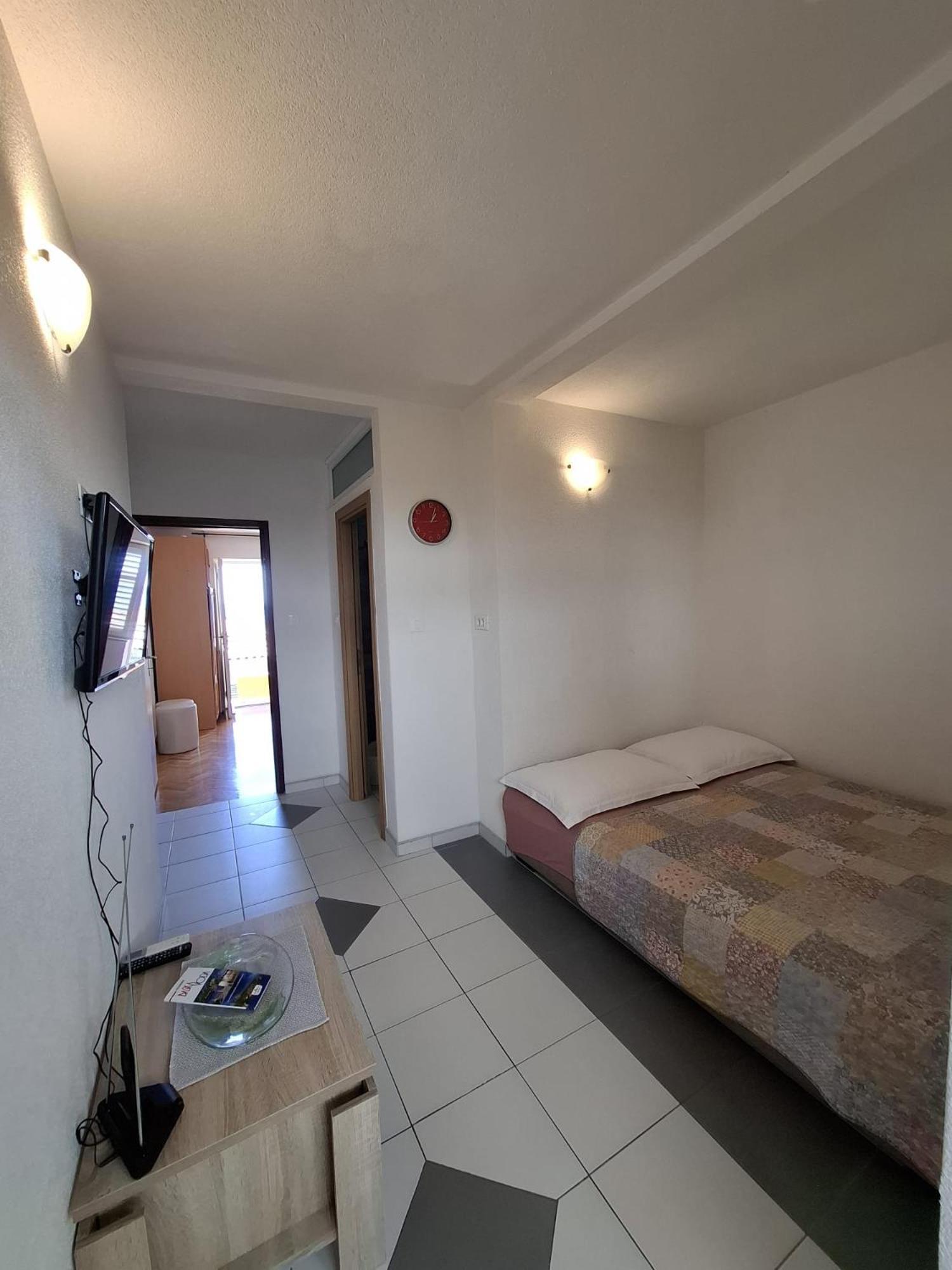 Apartmani Luka Baška Voda Dış mekan fotoğraf
