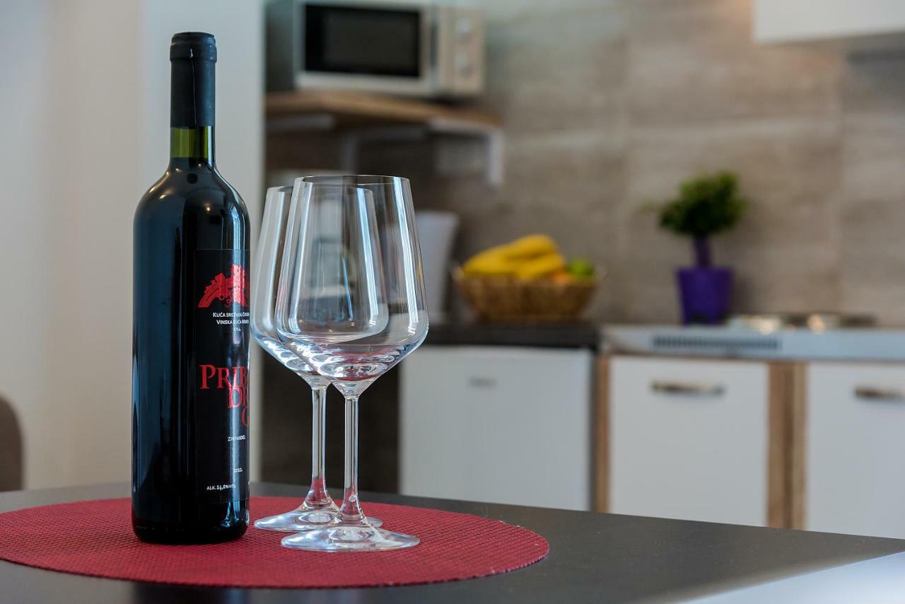 Apartmani Luka Baška Voda Dış mekan fotoğraf