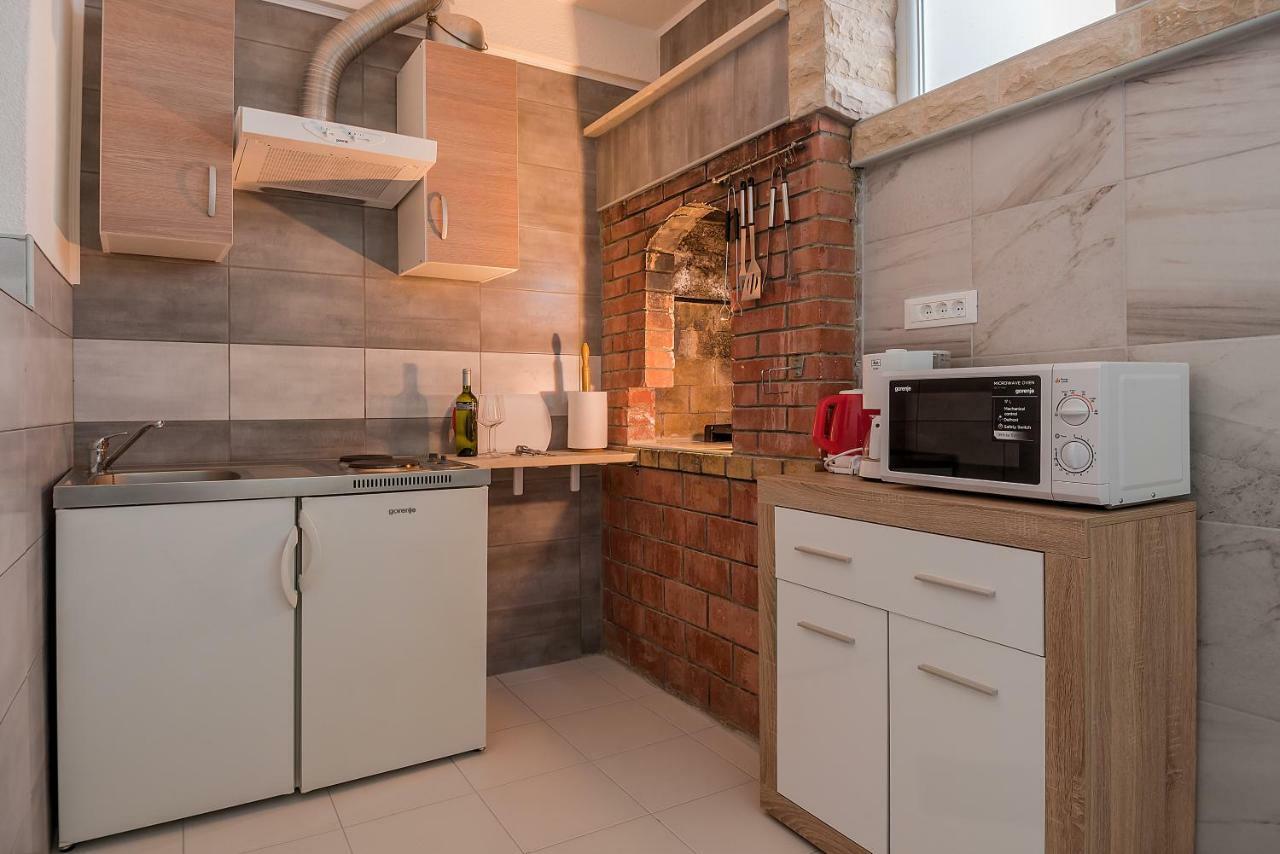 Apartmani Luka Baška Voda Dış mekan fotoğraf