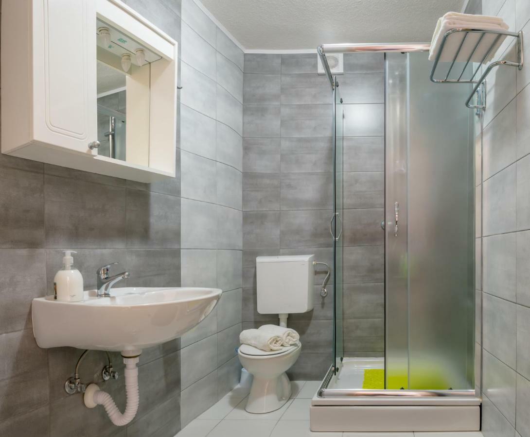 Apartmani Luka Baška Voda Dış mekan fotoğraf