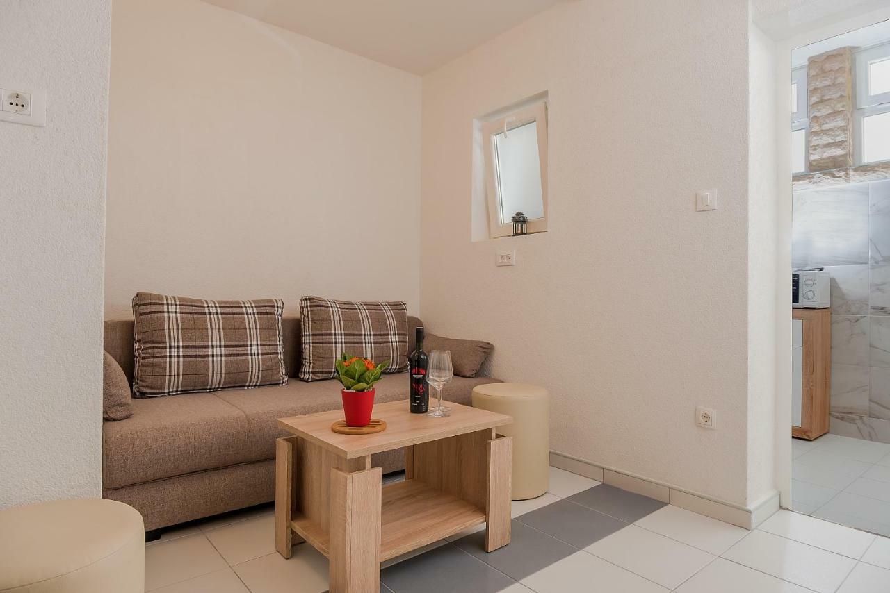 Apartmani Luka Baška Voda Dış mekan fotoğraf