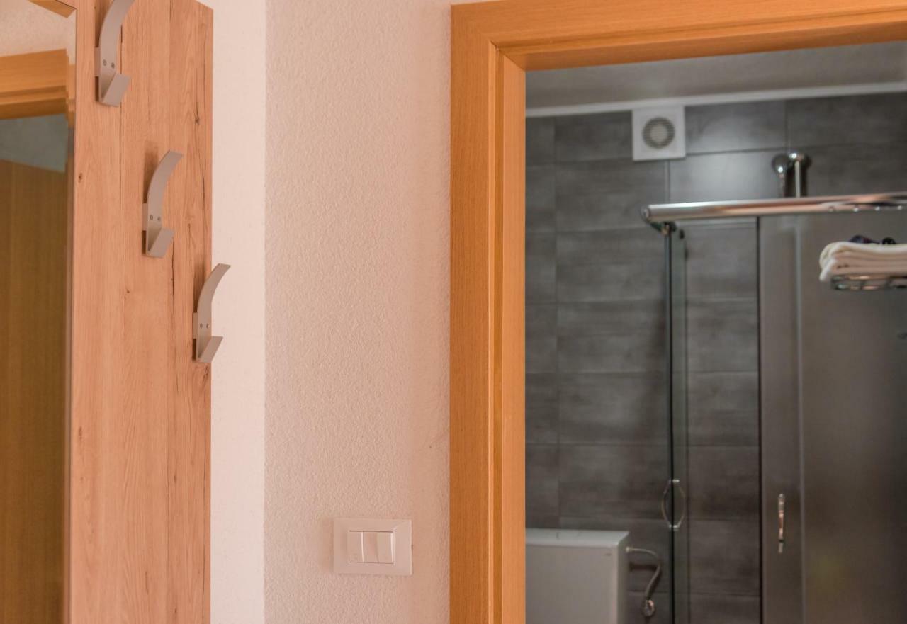 Apartmani Luka Baška Voda Dış mekan fotoğraf